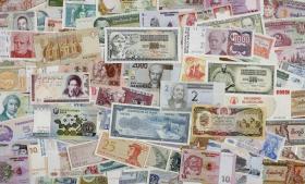 100 verschiedene Banknoten aus aller Welt 