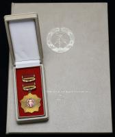 B.0003eU Vaterländischer Verdienst-Orden - Gold 