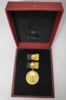 B.0025h Nationalpreis der DDR Gold 