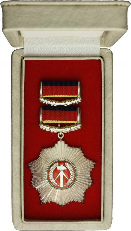 B.0004g Vaterländischer Verdienst-Orden - Silber (OE) 