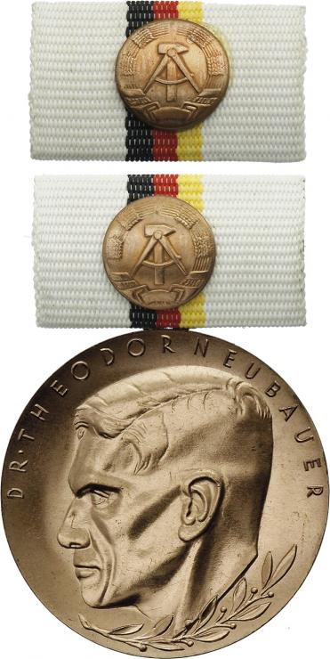 B.0178g Dr. Theodor Neubauer Medaille - Bronze 
