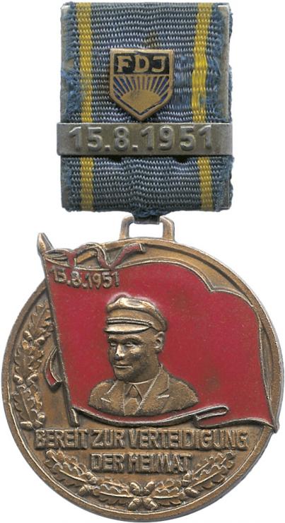 B.2353 Ernst-Thälmann-Medaille 