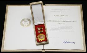 B.0003eU Vaterländischer Verdienst-Orden - Gold 