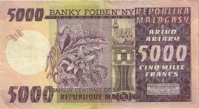 Madagaskar P.66a 5000 Francs = 1000 Ariary (1974) (3+) 